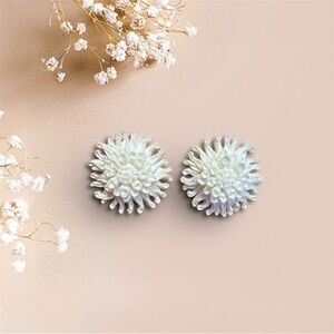 Elegant White Floral Earrings